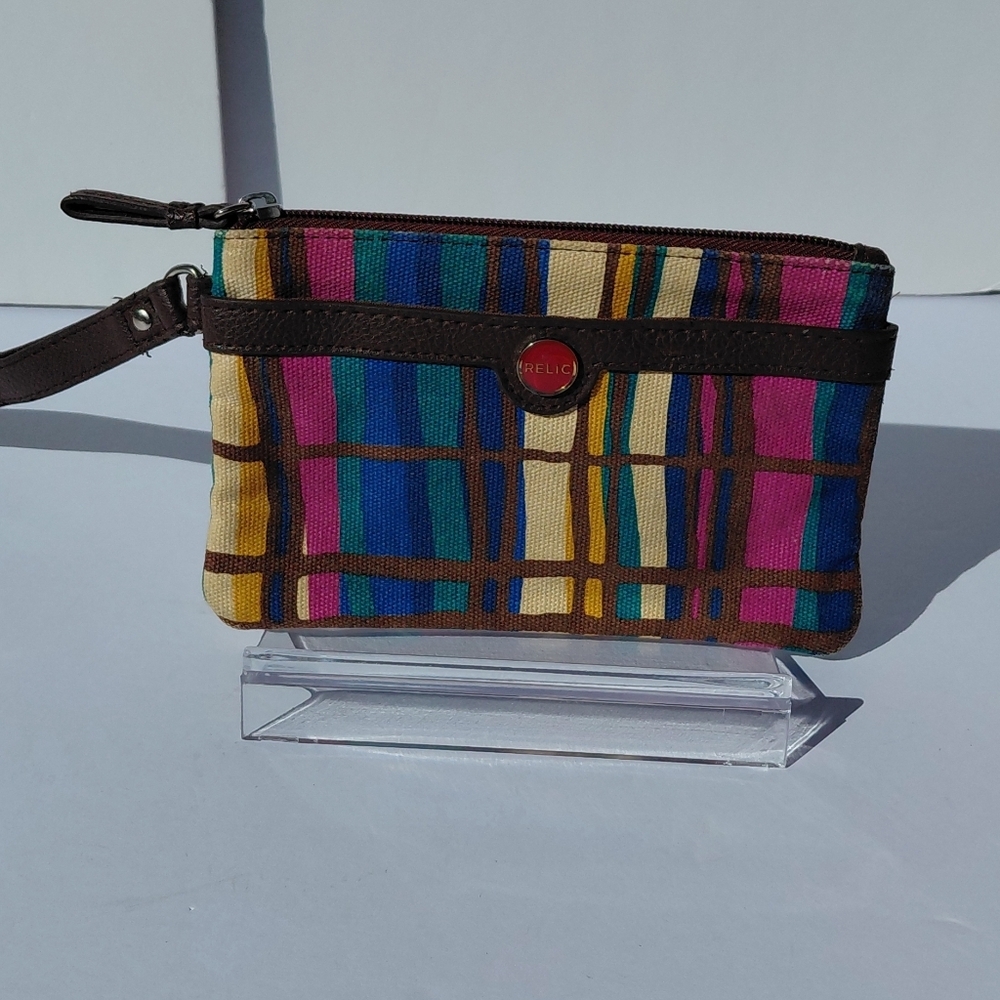 Relic Wristlet - Picture 7 of 7